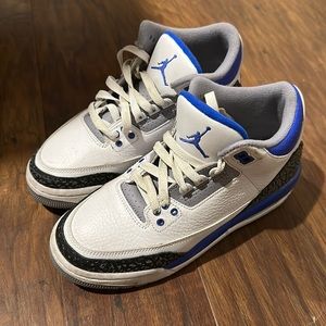 Jordan 3 Retro size 6Y, color: racer blue
